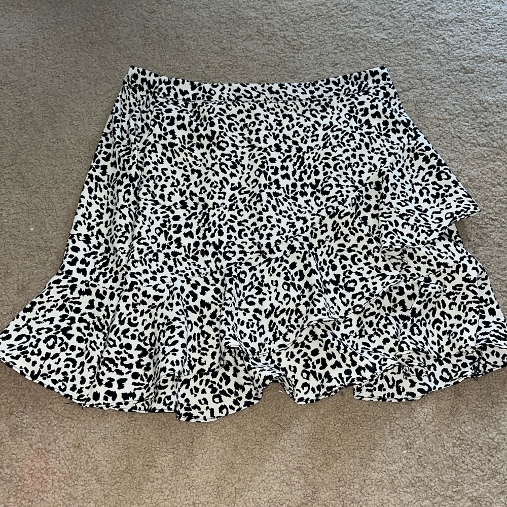 ALTAR’D STATE White Leopard Print Ruffle Skirt